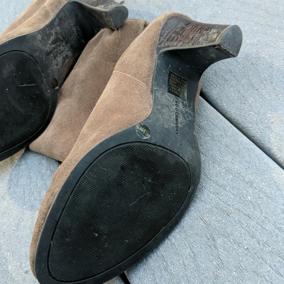 Cute slouchy BCBG real suede boots, size 9.5 - Picture 5 of 6